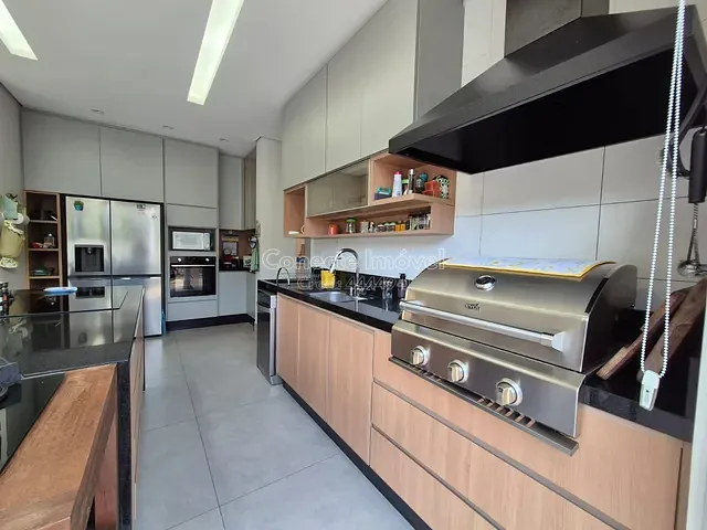 Casa com 407m² 3 quartos e 5 banheiros, à venda, no bairro Vila Jorge Zambon em Jaguariúna
