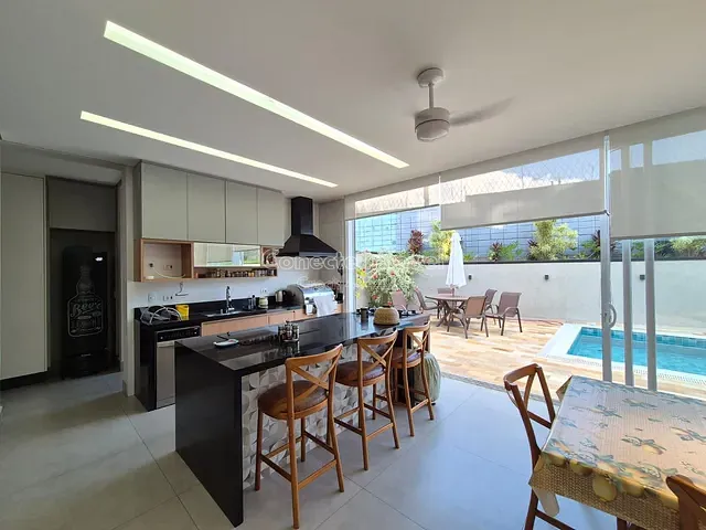 Casa com 407m² 3 quartos e 5 banheiros, à venda, no bairro Vila Jorge Zambon em Jaguariúna
