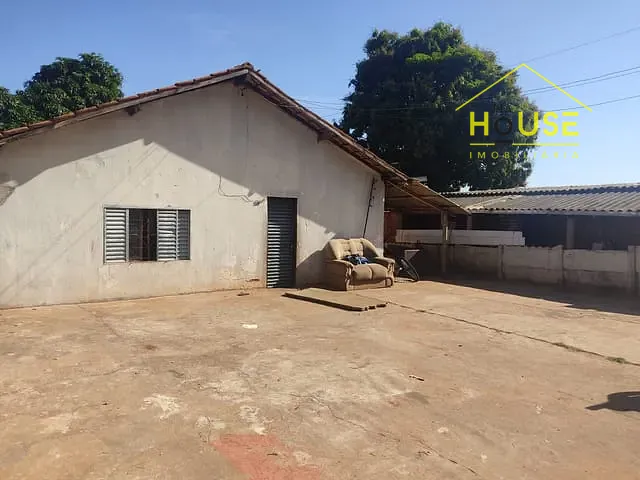 Casa com 315m² 2 quartos e 1 banheiro, à venda, no bairro Estação em Votuporanga