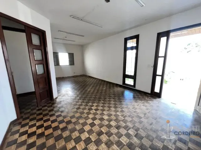 Casa com 381m², à venda, no bairro Tingui em Curitiba