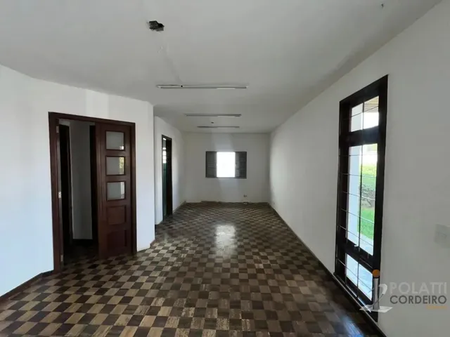 Casa com 381m², à venda, no bairro Tingui em Curitiba