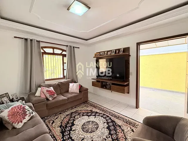 Casa 3 quartos e 3 banheiros, à venda, no bairro Parque Residencial Jundiaí em Jundiaí