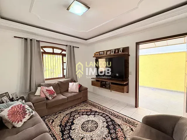 Casa 3 quartos e 3 banheiros, à venda, no bairro Parque Residencial Jundiaí em Jundiaí