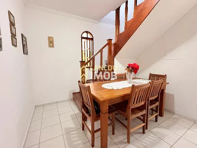 Casa 3 quartos e 3 banheiros, à venda, no bairro Parque Residencial Jundiaí em Jundiaí