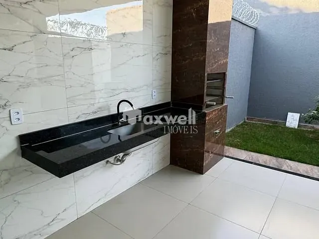 Casa com 114m² 3 quartos e 2 banheiros, à venda, no bairro Jardim Cristalino em Aparecida de Goiânia