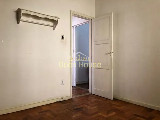 Casa 4 quartos e 1 banheiro, à venda, no bairro Jardim Amália em Volta Redonda