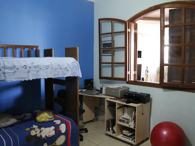 Casa com 320m² 4 quartos e 3 banheiros, à venda, no bairro Itatiaia em Belo Horizonte
