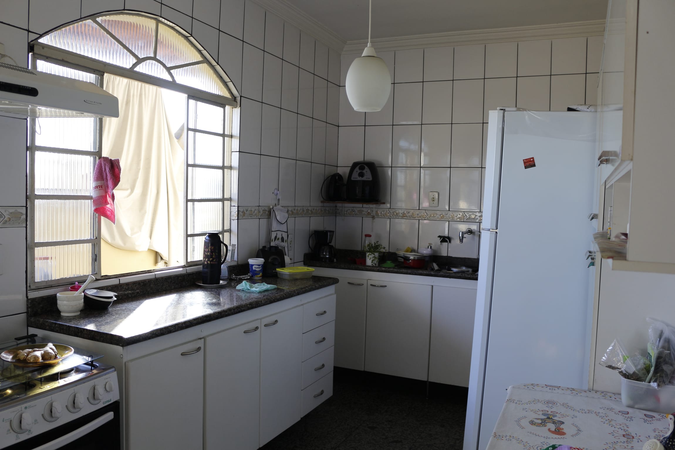 Casa à venda, Itatiaia, Belo Horizonte, MG. 4 quartos, 1 suíte, 1 vaga. Perto de todo tipo de comercio e linhas de ônibus. miniatura 4