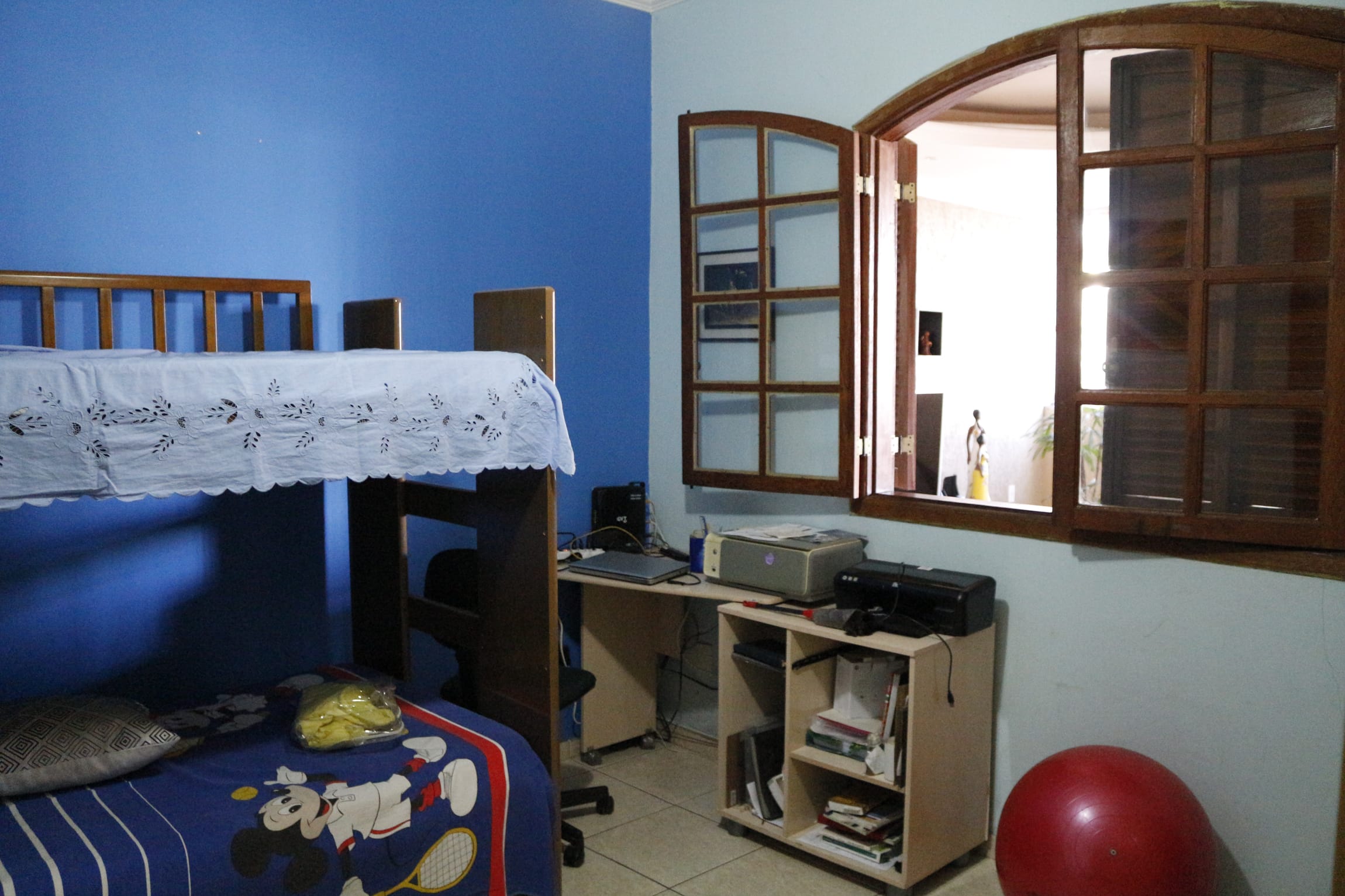 Casa à venda, Itatiaia, Belo Horizonte, MG. 4 quartos, 1 suíte, 1 vaga. Perto de todo tipo de comercio e linhas de ônibus. miniatura 3