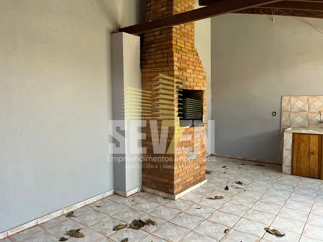 Casa com 300m² 3 quartos e 2 banheiros, à venda, no bairro Residencial Parque Granja Cecília A em Bauru