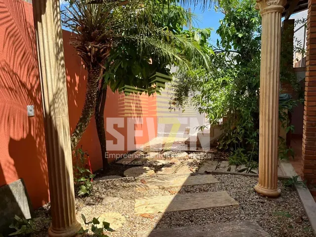 Casa com 300m² 3 quartos e 2 banheiros, à venda, no bairro Residencial Parque Granja Cecília A em Bauru