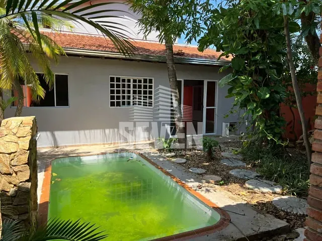Casa com 300m² 3 quartos e 2 banheiros, à venda, no bairro Residencial Parque Granja Cecília A em Bauru