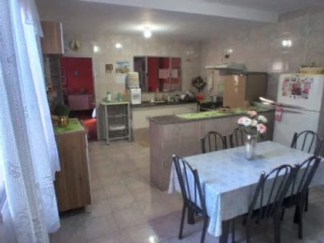 Casa com 170m² 4 quartos e 2 banheiros, à venda, no bairro Centro em Córrego do Bom Jesus