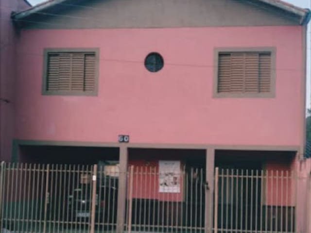 Casa com 170m² 4 quartos e 2 banheiros, à venda, no bairro Centro em Córrego do Bom Jesus