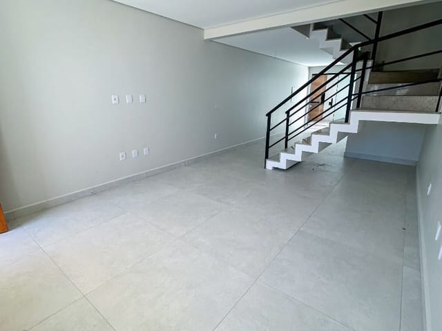 Casa com 100m² 3 quartos e 2 banheiros, à venda, no bairro Jardim Vitória em Macaé