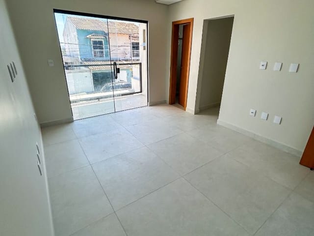 Casa com 100m² 3 quartos e 2 banheiros, à venda, no bairro Jardim Vitória em Macaé
