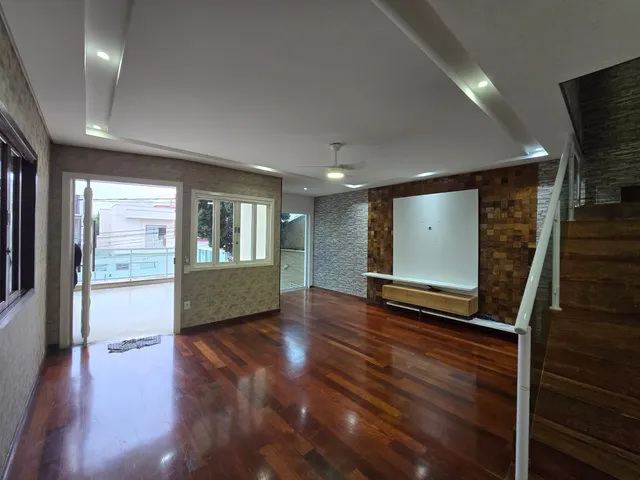 Casa 3 quartos e 5 banheiros, à venda, no bairro Vila Caputera em Mogi das Cruzes