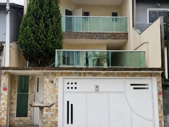 Casa 3 quartos e 5 banheiros, à venda, no bairro Vila Caputera em Mogi das Cruzes