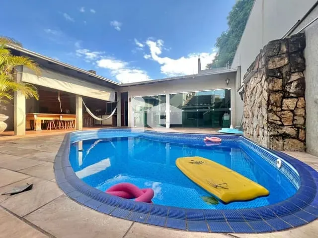 Casa com 364m² 3 quartos e 3 banheiros, à venda, no bairro Jardim Santa Monica em Rolândia