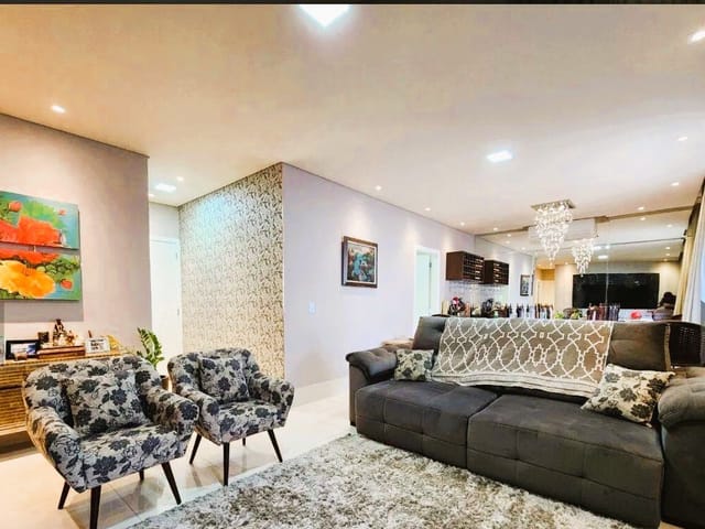Casa 2 quartos e 4 banheiros, à venda, no bairro Despraiado em Cuiabá