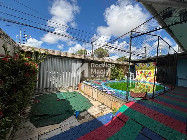 Casa à venda, no bairro Madalena em Recife