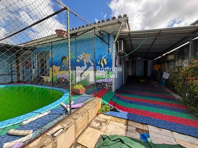 Casa à venda, no bairro Madalena em Recife