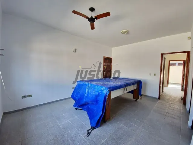 Casa com 200m² 2 quartos e 2 banheiros, à venda, no bairro Belas Artes em Itanhaém