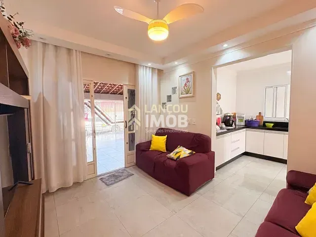 Casa 2 quartos e 1 banheiro, à venda, no bairro Parque Residencial Jundiaí em Jundiaí
