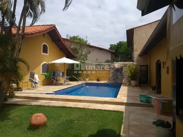 Casa com 910m² 4 quartos e 5 banheiros, à venda, no bairro Jardim Cibratel II em Itanhaém