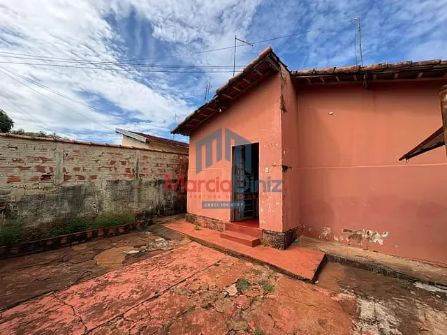 Casa com 200m² 2 quartos e 1 banheiro, à venda, no bairro Vila São Jorge em Ituverava