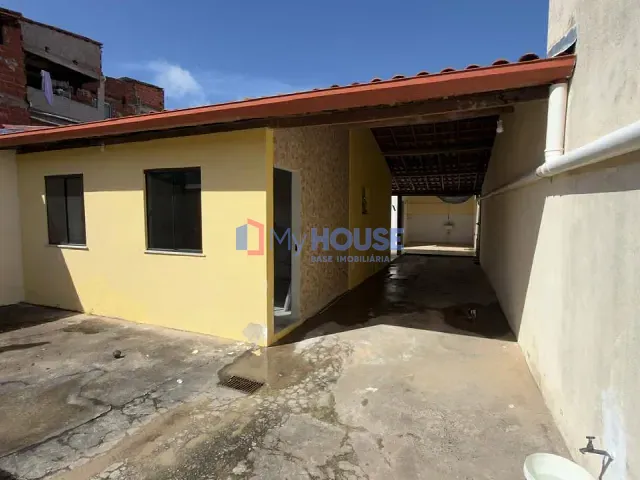 Casa 2 quartos e 2 banheiros, à venda, no bairro Hernani Sá em Ilhéus