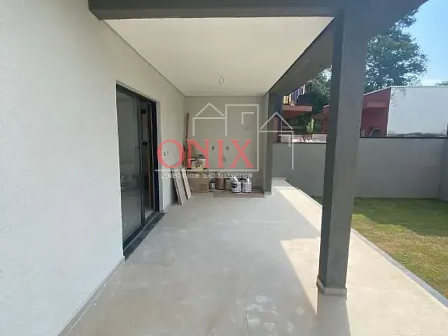 Casa com 300m², para alugar, no bairro Botujuru em Mogi das Cruzes