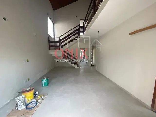 Casa com 300m², para alugar, no bairro Botujuru em Mogi das Cruzes