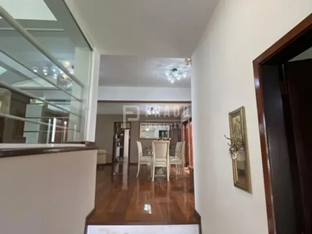 Casa com 330m² 3 quartos e 3 banheiros, à venda, no bairro Centro em Pelotas