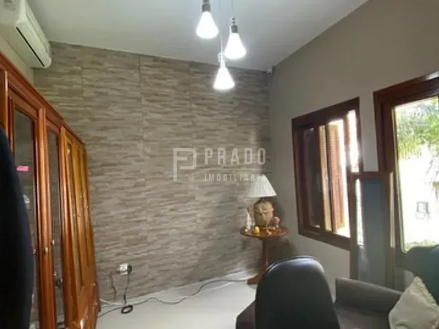 Casa com 330m² 3 quartos e 3 banheiros, à venda, no bairro Centro em Pelotas