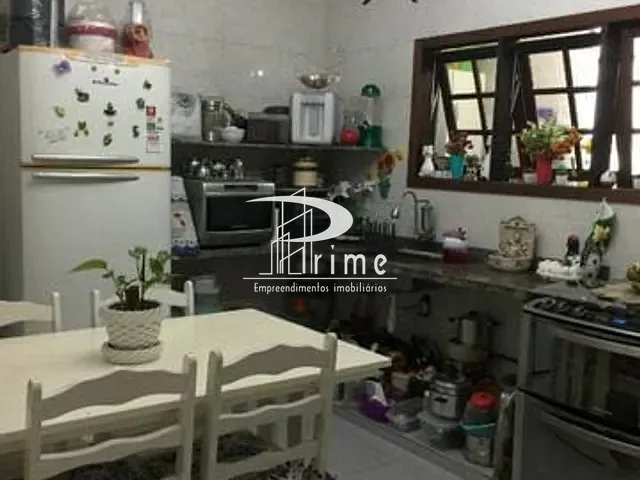 Casa com 360m² 4 quartos e 3 banheiros, à venda, no bairro Piratininga em Niterói