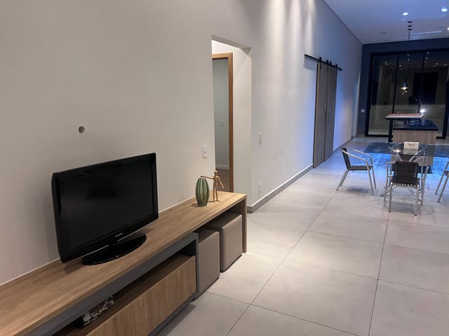 Casa com 250m² 3 quartos e 4 banheiros, à venda, no bairro Jacaré em Cabreúva