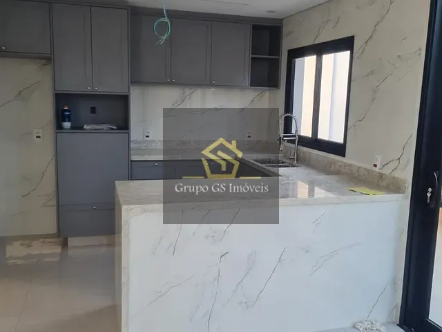 Casa com 300m² 3 quartos e 4 banheiros, à venda, no bairro Chácaras Alpina em Valinhos