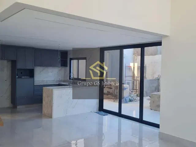 Casa com 300m² 3 quartos e 4 banheiros, à venda, no bairro Chácaras Alpina em Valinhos