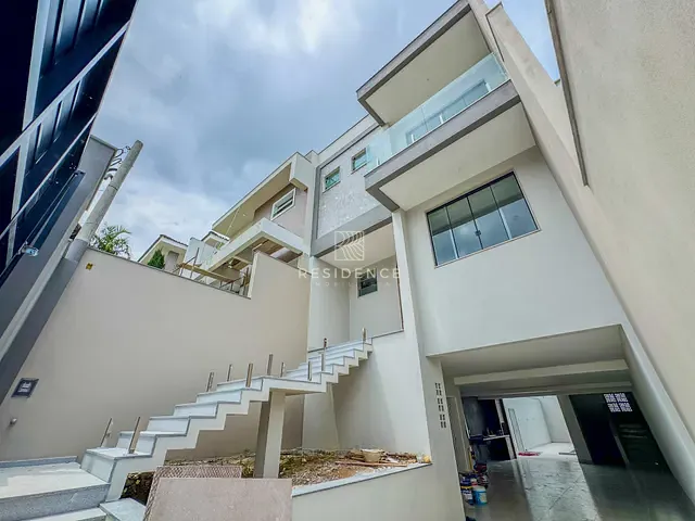 Casa 3 quartos e 2 banheiros, à venda, no bairro Jardim Belvedere em Volta Redonda