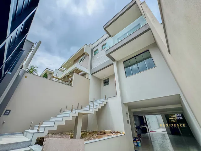 Casa 3 quartos e 2 banheiros, à venda, no bairro Jardim Belvedere em Volta Redonda