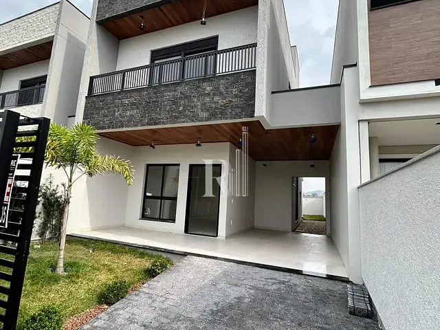 Casa 3 quartos e 2 banheiros, à venda, no bairro Areias em Tijucas