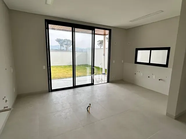 Casa 3 quartos e 2 banheiros, à venda, no bairro Areias em Tijucas