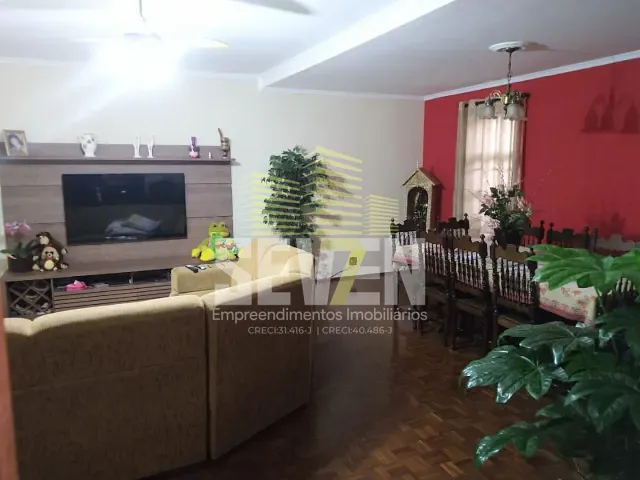 Casa com 429m² 3 quartos e 3 banheiros, à venda, no bairro Novo Jardim Pagani em Bauru