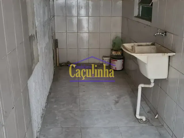 Casa com 1m² 1 quarto e 1 banheiro, para alugar, no bairro Muqueca em Barra do Piraí