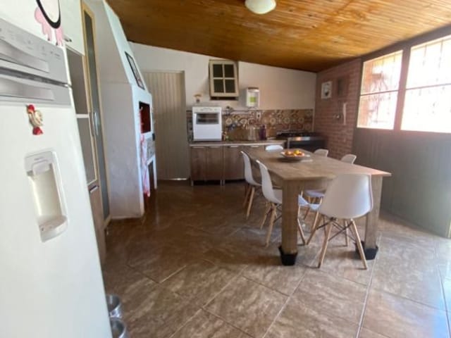 Casa com 300m² 3 quartos e 3 banheiros, à venda, no bairro Areal em Pelotas