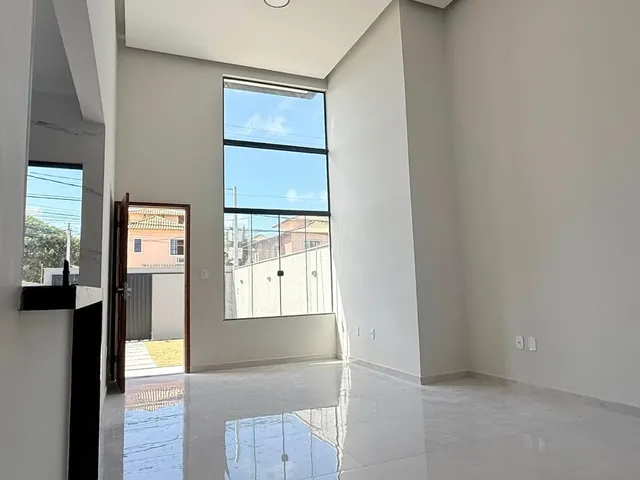 Casa 2 quartos e 1 banheiro, à venda, no bairro Recreio em Rio das Ostras