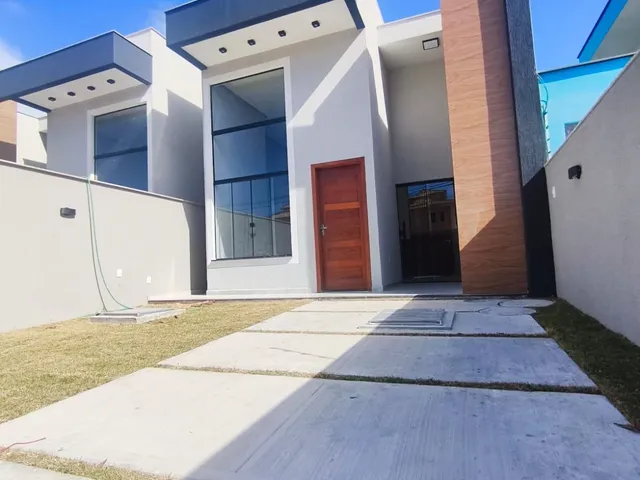 Casa 2 quartos e 1 banheiro, à venda, no bairro Recreio em Rio das Ostras