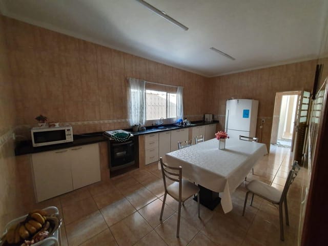 Foto do Casa - Ampla Casa Térrea com 3 dormitórios - 237m² - à Venda por R$ 640.000,00 - Portal da Mantiqueira - Taubaté/SP | Venter imoveis