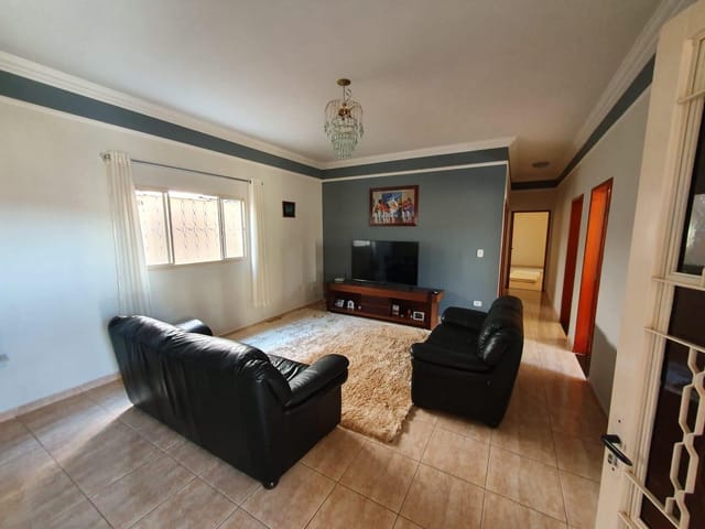 Foto do Casa - Ampla Casa Térrea com 3 dormitórios - 237m² - à Venda por R$ 640.000,00 - Portal da Mantiqueira - Taubaté/SP | Venter imoveis